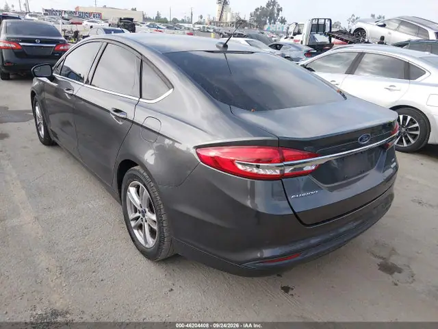 3FA6P0HD6JR181061 — 2018 Ford Fusion, фото 3 с аукциона IAAI 30.09.2026, Естественный износ