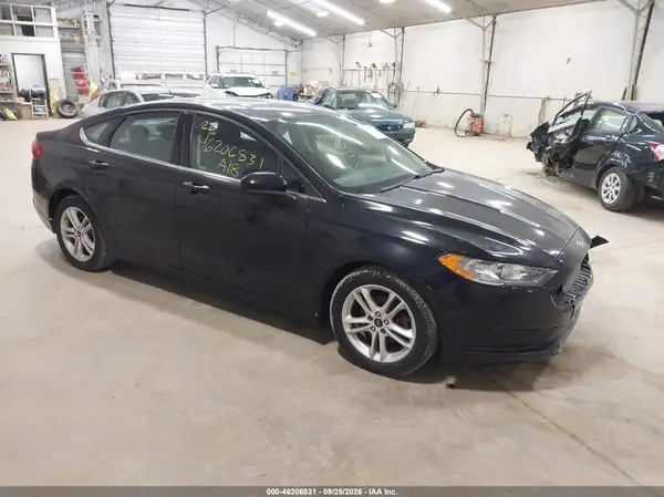 3FA6P0H71JR127774 — 2018 Ford Fusion, Передняя часть слева (Left Front), фото до ремонта