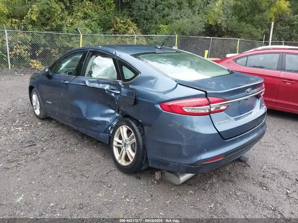 3FA6P0LU5JR119643 — 2018 Ford Fusion, фото 3 с аукциона IAAI, LEFT & RIGHT SIDE