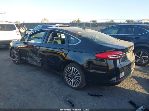 3FA6P0HD5JR240858 — 2018 Ford Fusion, фото 3 с аукциона IAAI, Левый бок
