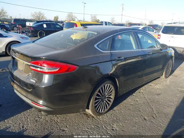 3FA6P0HD5JR240858 — 2018 Ford Fusion, фото 4 с аукциона IAAI, Левый бок