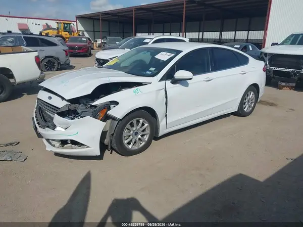 3FA6P0G74JR239986 — 2018 Ford Fusion, фото 2 с аукциона IAAI, Передняя часть
