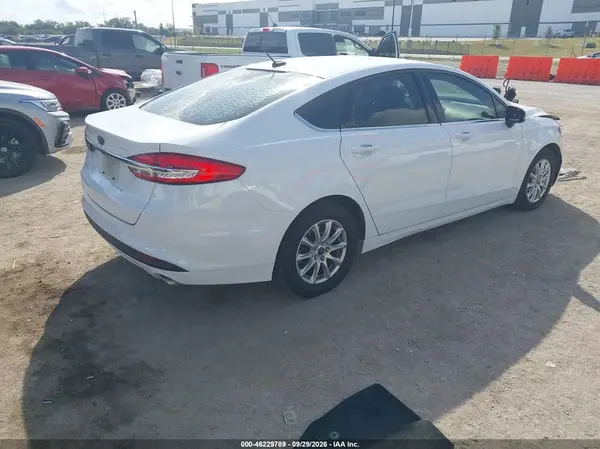 3FA6P0G74JR239986 — 2018 Ford Fusion, фото 4 с аукциона IAAI, Передняя часть