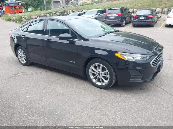 3FA6P0LU8KR115748 — 2019 Ford Fusion, Левый бок (Left Side), фото до ремонта