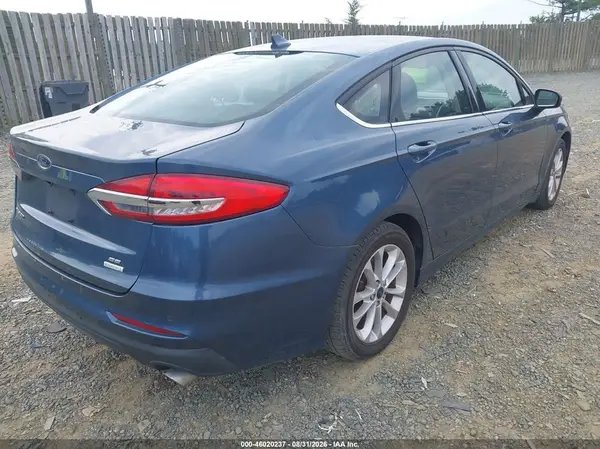 3FA6P0HD7KR250650 — 2019 Ford Fusion, фото 4 с аукциона IAAI 13.10.2026, Естественный износ