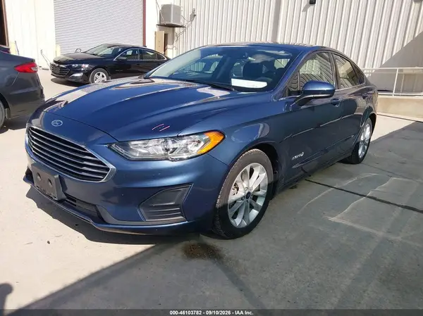 3FA6P0LU9KR190846 — 2019 Ford Fusion, фото 2 с аукциона IAAI 07.10.2026, Естественный износ