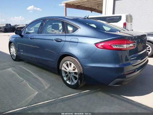 3FA6P0LU9KR190846 — 2019 Ford Fusion, фото 3 с аукциона IAAI 07.10.2026, Естественный износ