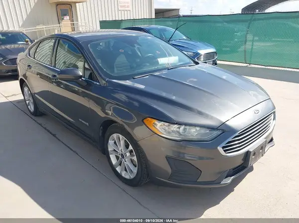 3FA6P0LU1KR190839 — 2019 Ford Fusion, Передняя и задняя части (Front & Rear), фото до ремонта