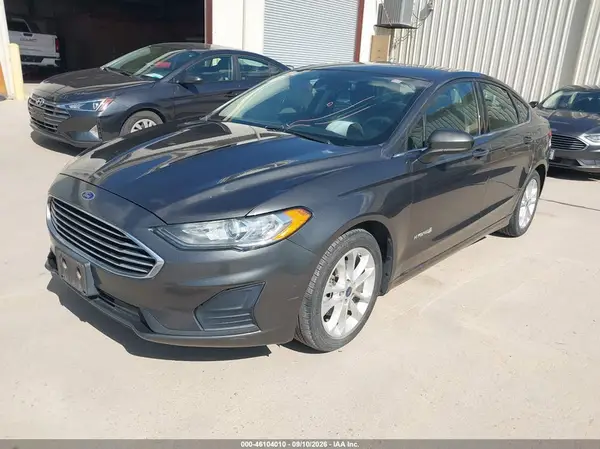 3FA6P0LU1KR190839 — 2019 Ford Fusion, фото 2 с аукциона IAAI 07.10.2026, Передняя и задняя части