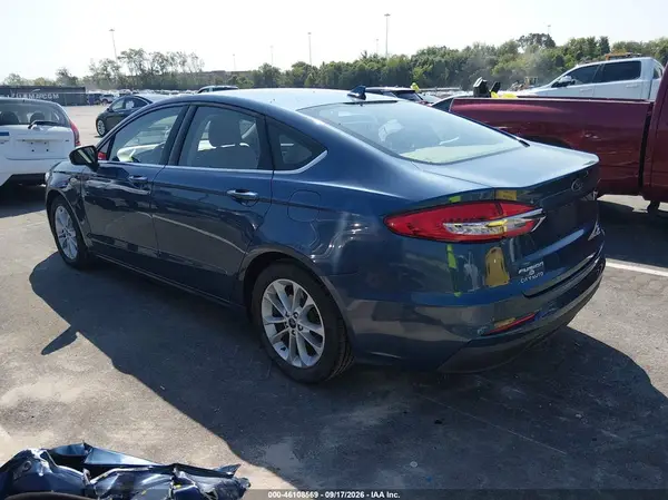 3FA6P0HDXKR159548 — 2019 Ford Fusion, фото 3 с аукциона IAAI 15.10.2026, Правый бок