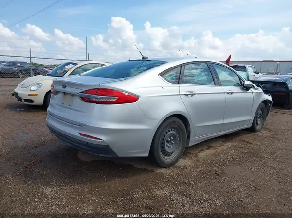 3FA6P0G71KR170496 — 2019 Ford Fusion, фото 4 с аукциона IAAI 07.10.2026, Передняя часть