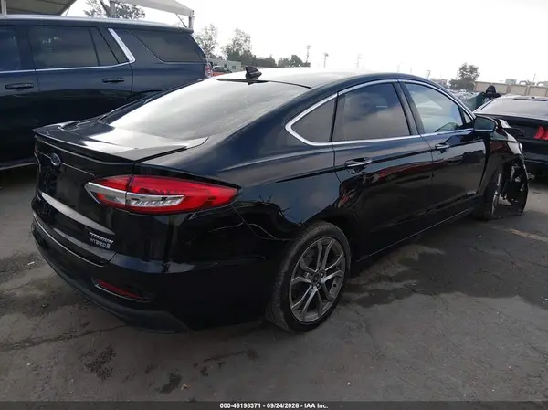 3FA6P0RU1KR200311 — 2019 Ford Fusion, фото 4 с аукциона IAAI, Передняя часть
