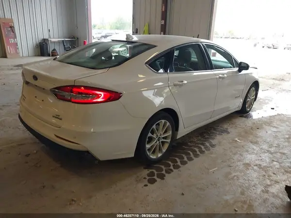 3FA6P0LU8KR221133 — 2019 Ford Fusion, фото 4 с аукциона IAAI, Передняя часть