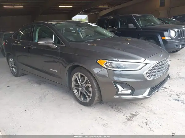 3FA6P0RU1KR140417 Ford Fusion 2019 — повреждение Левый бок, фото до ремонта