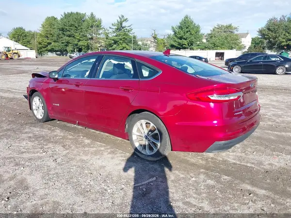 3FA6P0LUXKR101639 — 2019 Ford Fusion, фото 3 с аукциона IAAI, Передняя часть