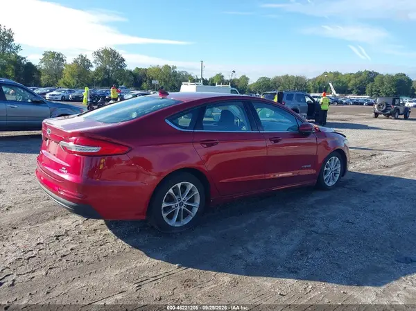 3FA6P0LUXKR101639 — 2019 Ford Fusion, фото 4 с аукциона IAAI, Передняя часть