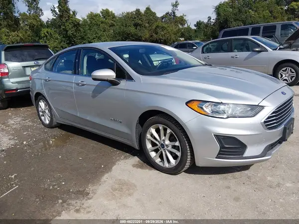 3FA6P0LU2KR180496 — 2019 Ford Fusion, Левый бок (Left Side), фото до ремонта