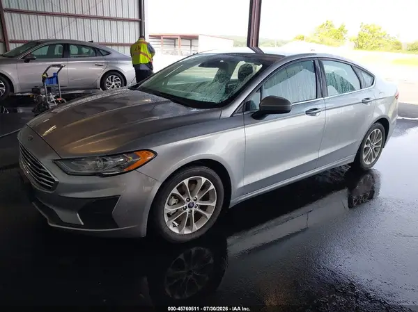 3FA6P0LU4LR263347 — 2020 Ford Fusion, фото 2 с аукциона IAAI 06.10.2026, Естественный износ