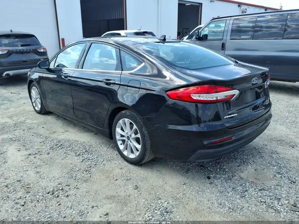 3FA6P0LU3LR245177 — 2020 Ford Fusion, фото 3 с аукциона IAAI 06.10.2026, Естественный износ