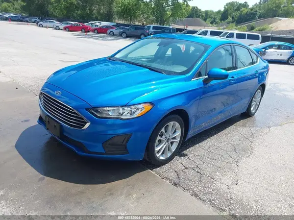 3FA6P0LU6LR224792 — 2020 Ford Fusion, фото 2 с аукциона IAAI 07.10.2026, Естественный износ