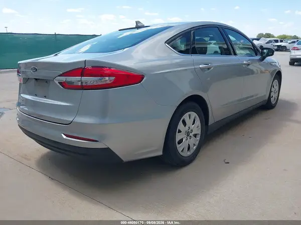 3FA6P0G78LR265025 — 2020 Ford Fusion, фото 4 с аукциона IAAI 07.10.2026, Повреждения со всех сторон