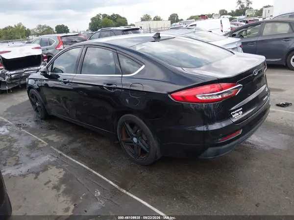 3FA6P0HDXLR122050 — 2020 Ford Fusion, фото 3 с аукциона IAAI, Правый бок