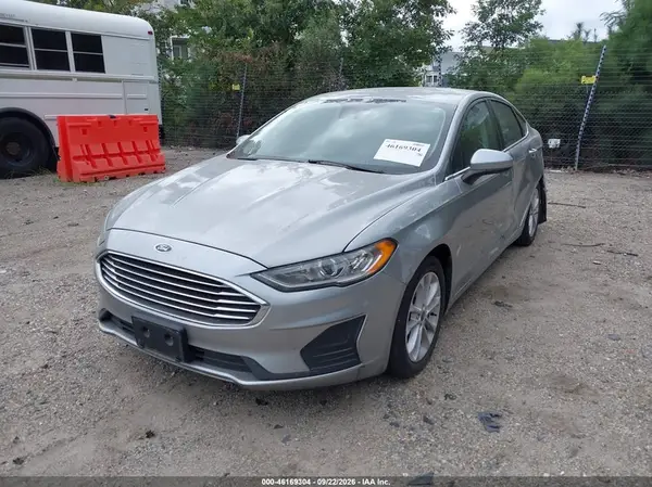 3FA6P0LU4LR139434 — 2020 Ford Fusion, фото 2 с аукциона IAAI 05.10.2026, Естественный износ