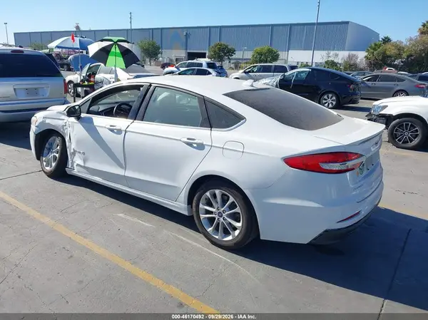3FA6P0LU8LR171268 — 2020 Ford Fusion, фото 3 с аукциона IAAI, Передняя часть слева