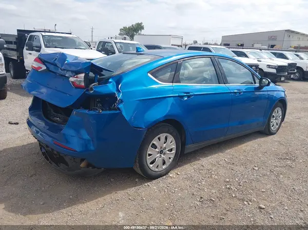 3FA6P0G75LR201086 — 2020 Ford Fusion, фото 4 с аукциона IAAI 07.10.2026, Естественный износ