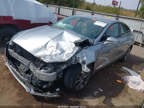3FA6P0CDXLR175077 — 2020 Ford Fusion, фото 2 с аукциона IAAI, Биологическая или химическая опасность