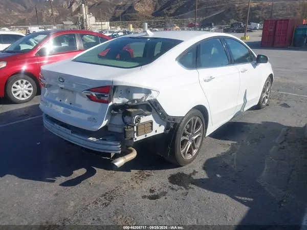 3FA6P0CD7LR207581 — 2020 Ford Fusion, фото 4 с аукциона IAAI, Задняя часть слева
