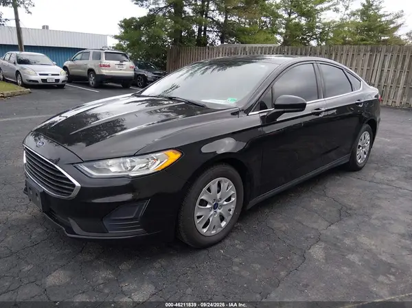 3FA6P0G74LR196740 — 2020 Ford Fusion, фото 2 с аукциона IAAI 05.10.2026, Естественный износ