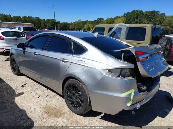 3FA6P0HD1LR218715 — 2020 Ford Fusion, фото 3 с аукциона IAAI, Задняя часть