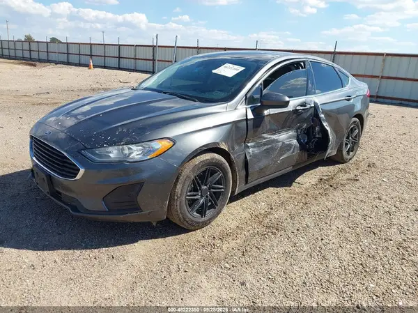 3FA6P0G75LR168896 — 2020 Ford Fusion, фото 2 с аукциона IAAI, Левый бок