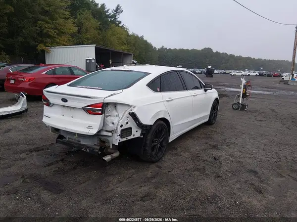 3FA6P0HD5LR104247 — 2020 Ford Fusion, фото 4 с аукциона IAAI, Задняя часть