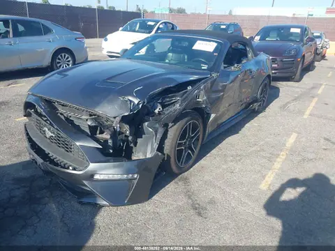 2020 Ford Mustang Ecoboost Premium VIN 1FATP8UH1L5125867 фото 2
