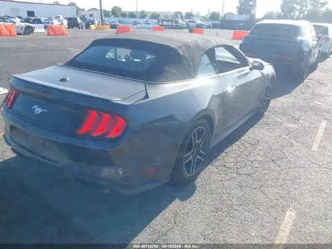 2020 Ford Mustang Ecoboost Premium VIN 1FATP8UH1L5125867 фото 4