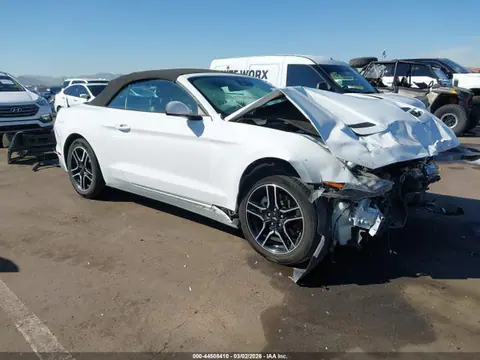 1FATP8UH0N5106858 — 2022 Ford Mustang Ecoboost Premium, Передняя часть (Front End), фото до ремонта