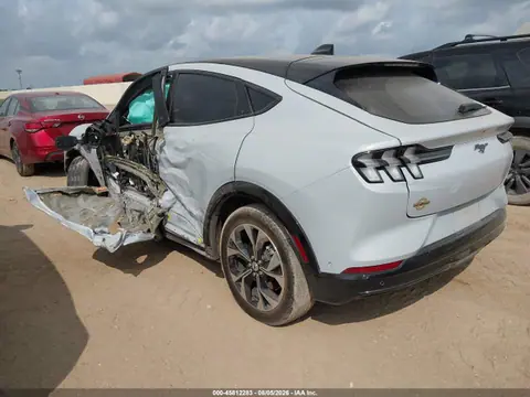 2023 Ford Mustang Mach-e Premium VIN 3FMTK3R78PMB00794 фото 3