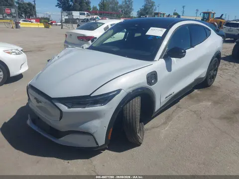 2023 Ford Mustang Mach-e Premium VIN 3FMTK3R70PMB03673 фото 2