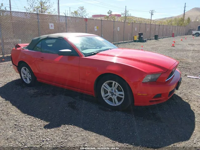2014 Ford Mustang V6 VIN 1ZVBP8EM1E5272241 фото 1