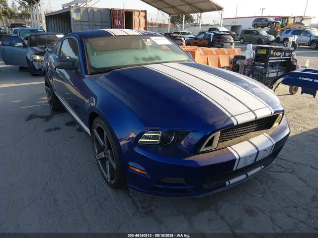 1ZVBP8AM1E5288722 — 2014 Ford Mustang V6, Задняя часть (Rear), фото до ремонта