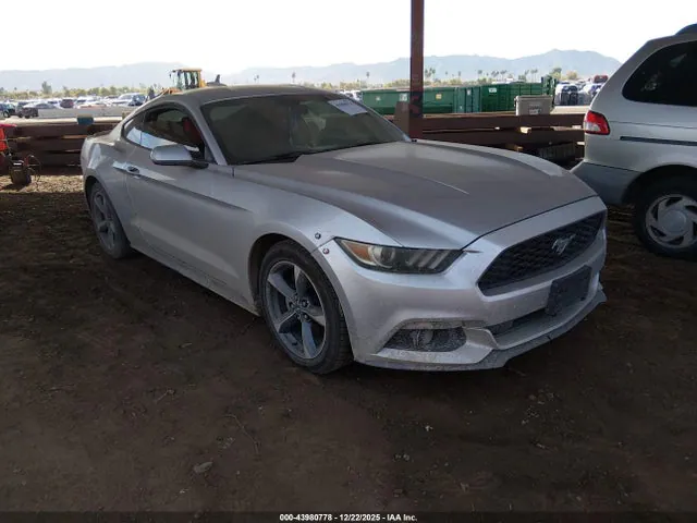 2015 Ford Mustang V6 VIN 1FA6P8AM3F5339701 фото 1