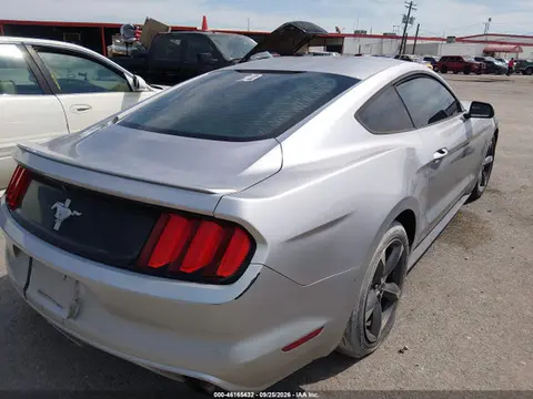 2015 Ford Mustang V6 VIN 1FA6P8AM6F5329518 фото 4