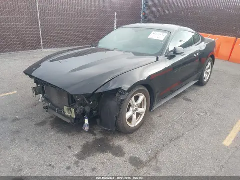2017 Ford Mustang V6 VIN 1FA6P8AM2H5330720 фото 2