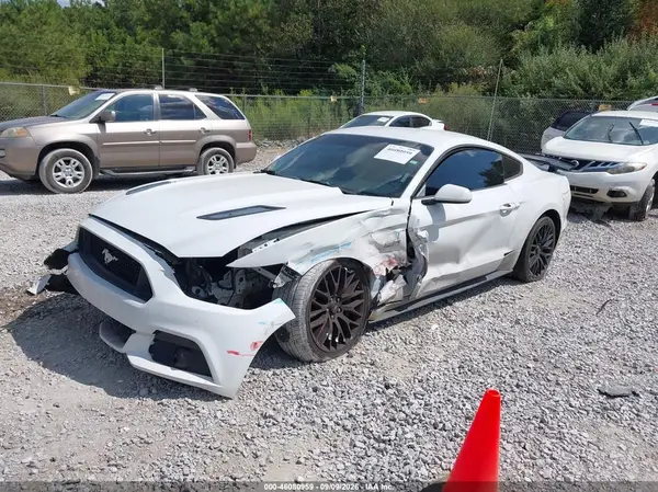 1FA6P8CF3H5270123 — 2017 Ford Mustang, фото 2 с аукциона IAAI 12.10.2026, Передняя и задняя части