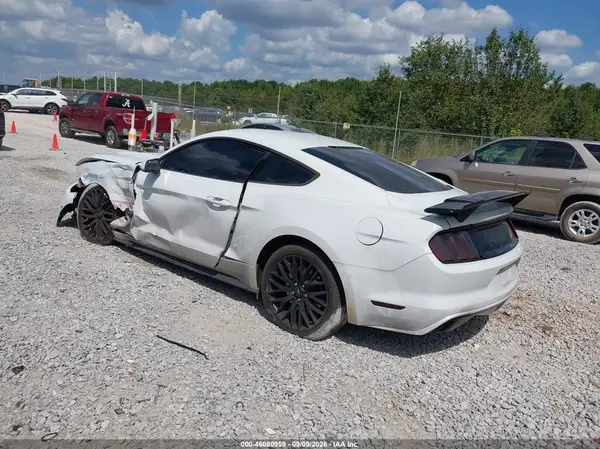 1FA6P8CF3H5270123 — 2017 Ford Mustang, фото 3 с аукциона IAAI 12.10.2026, Передняя и задняя части