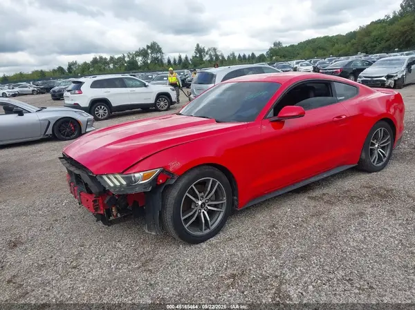 1FA6P8TH5H5245547 — 2017 Ford Mustang, фото 2 с аукциона IAAI, Передняя часть