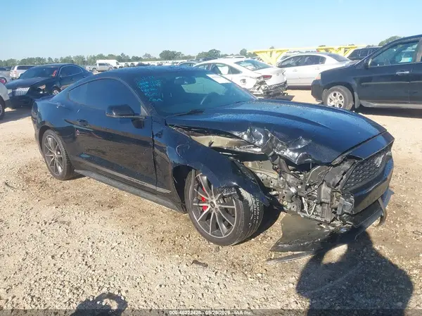 1FA6P8TH5H5271484 — 2017 Ford Mustang, Передняя часть слева (Left Front), фото до ремонта