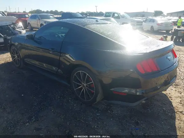 1FA6P8TH5H5271484 — 2017 Ford Mustang, фото 3 с аукциона IAAI, Передняя часть слева
